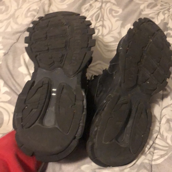 Balenciaga tracks,Size 10 or 10.5,A little dirty but easily cleaned. - Picture 3 of 7